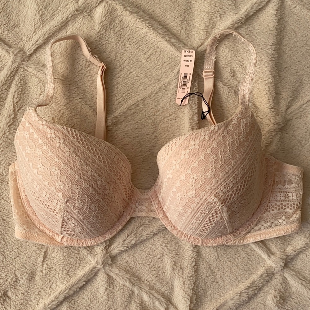 Lined Demi Victoria’s Secret Bra